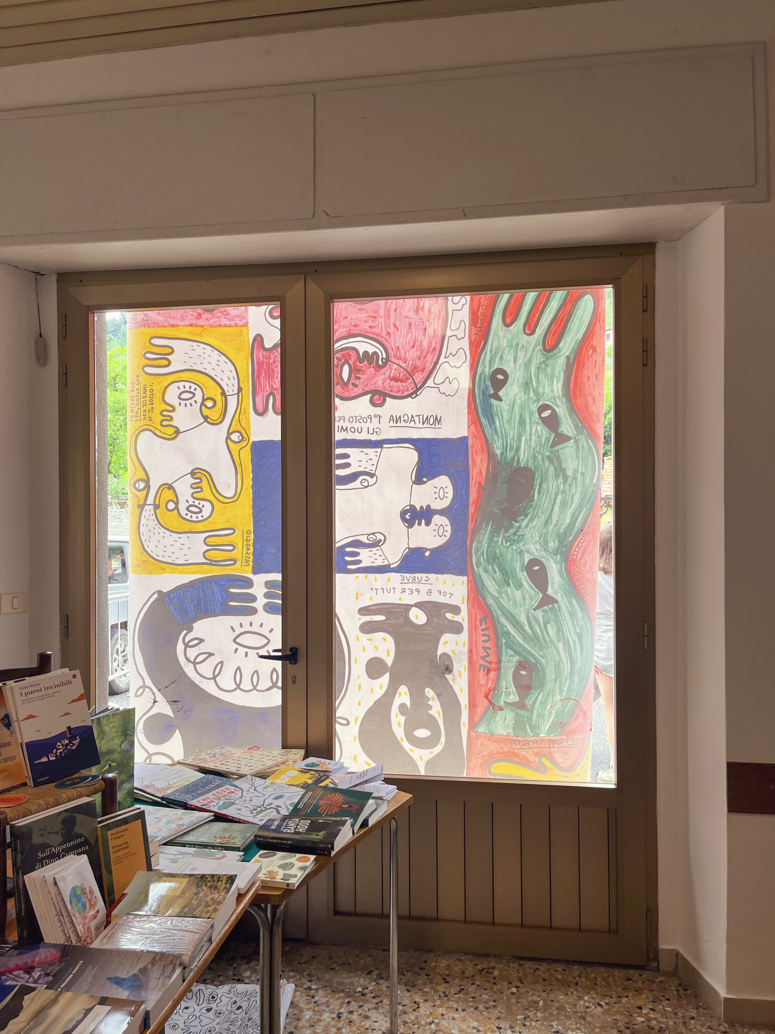 L'opera vista dall'interno della Casa del Popolo